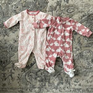 CARTERS FOOTIE PIJAMAS